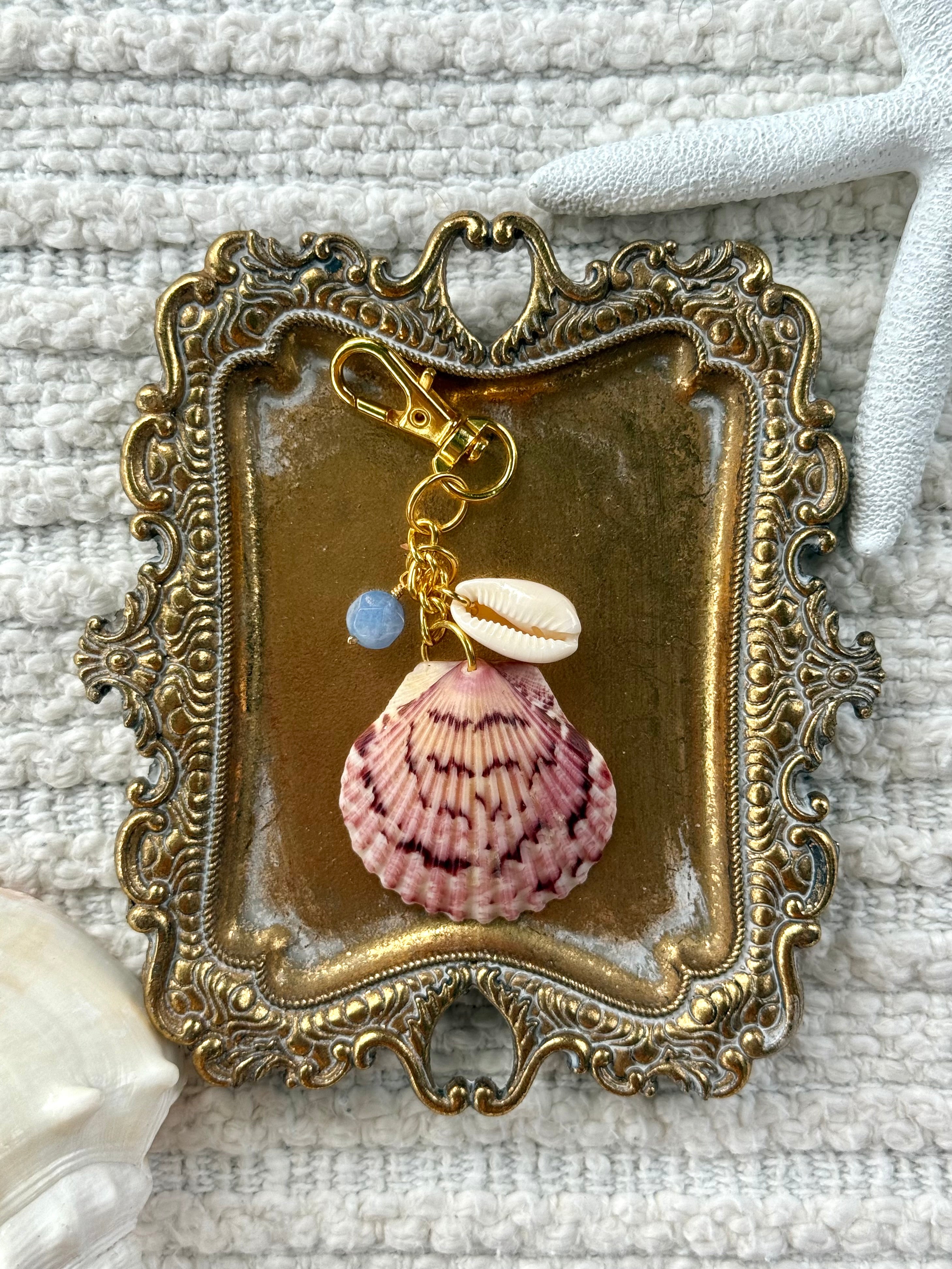 Seashell keychain