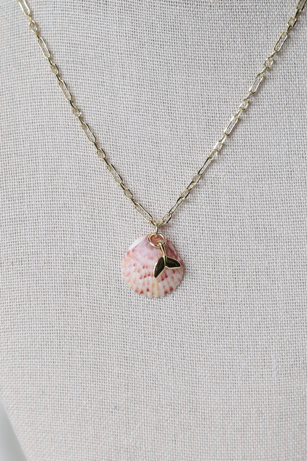 Seashell fishtail necklace