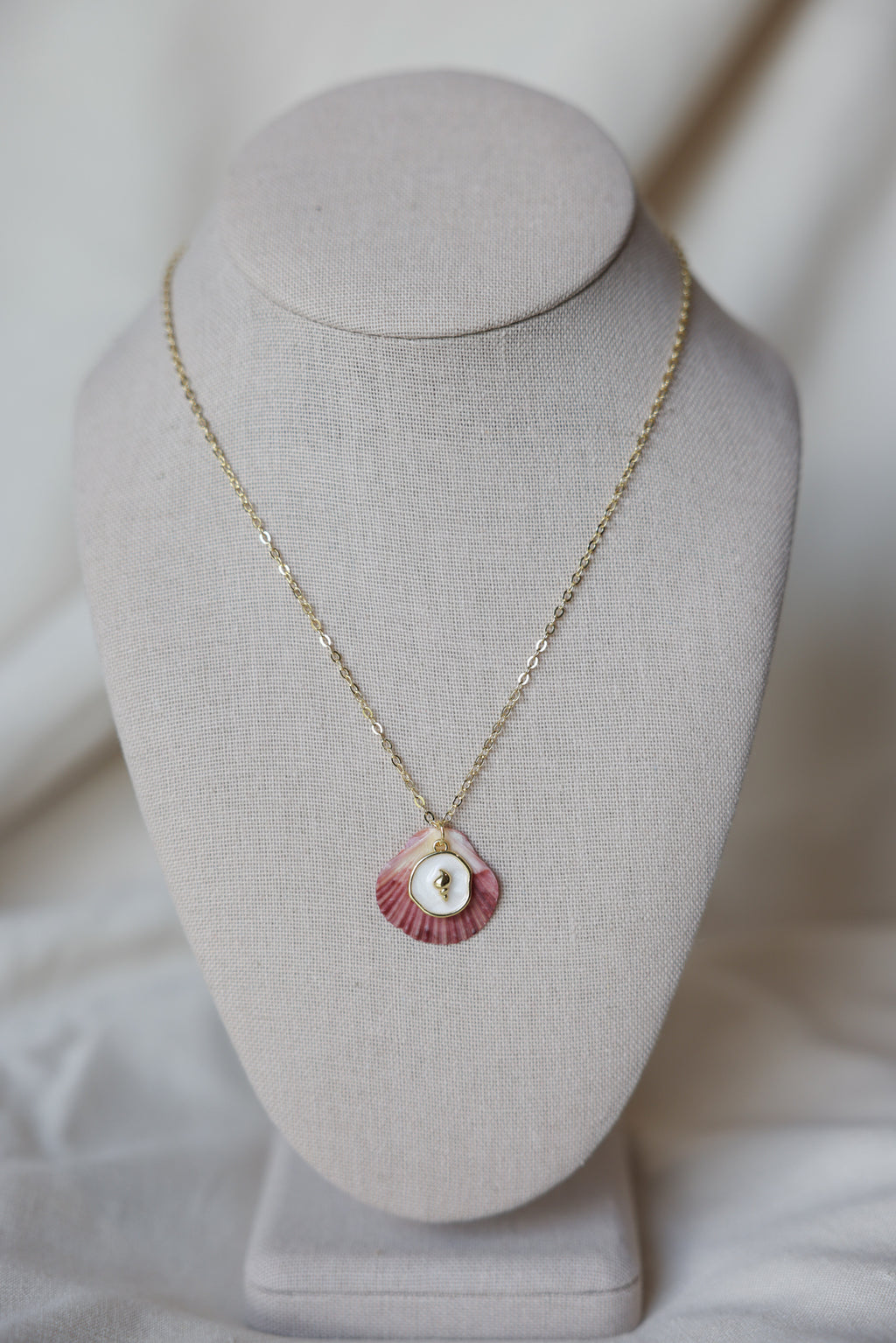 Flat seashell charm necklace