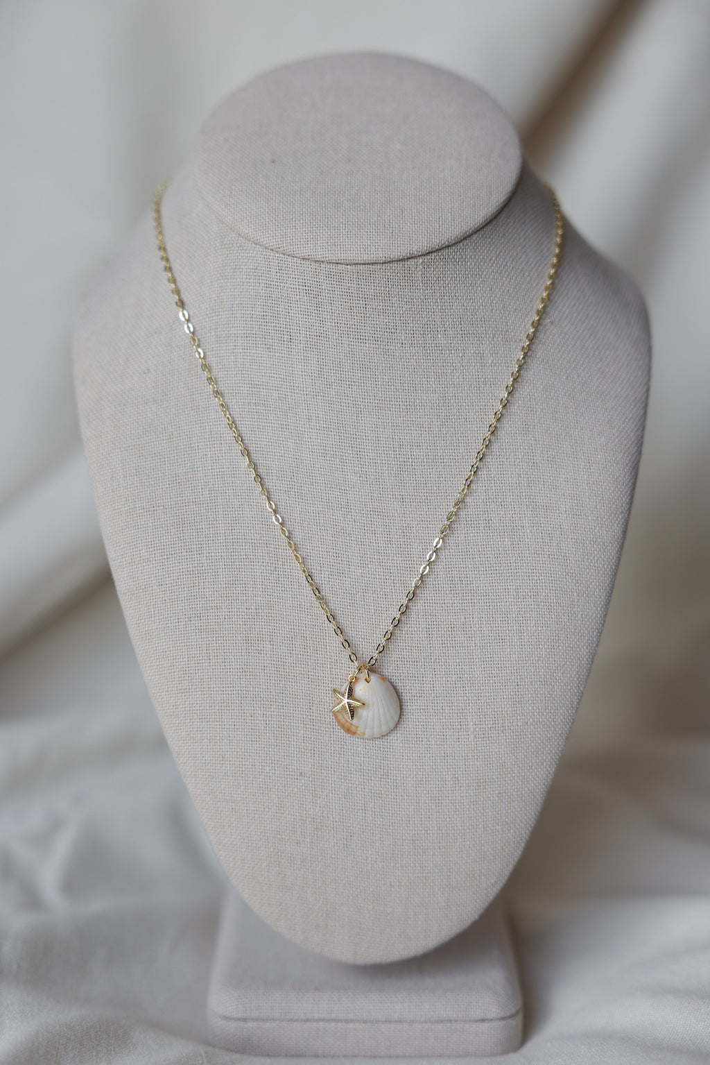 Custome dainty chain necklace